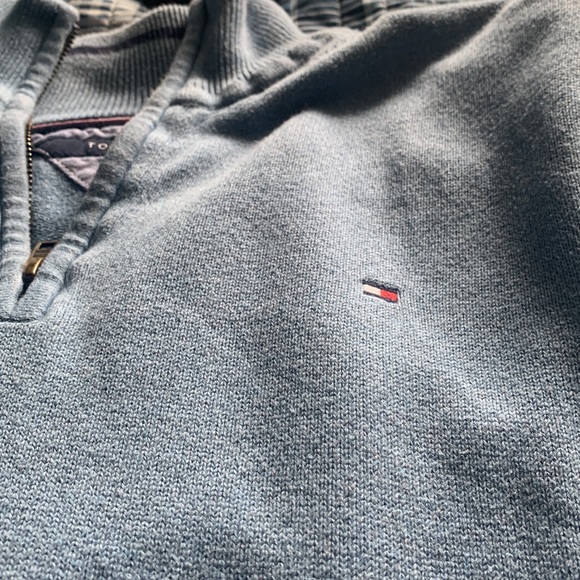 Tommy Hilfigure Sweater V-neck for sale! - Picture 2 of 4